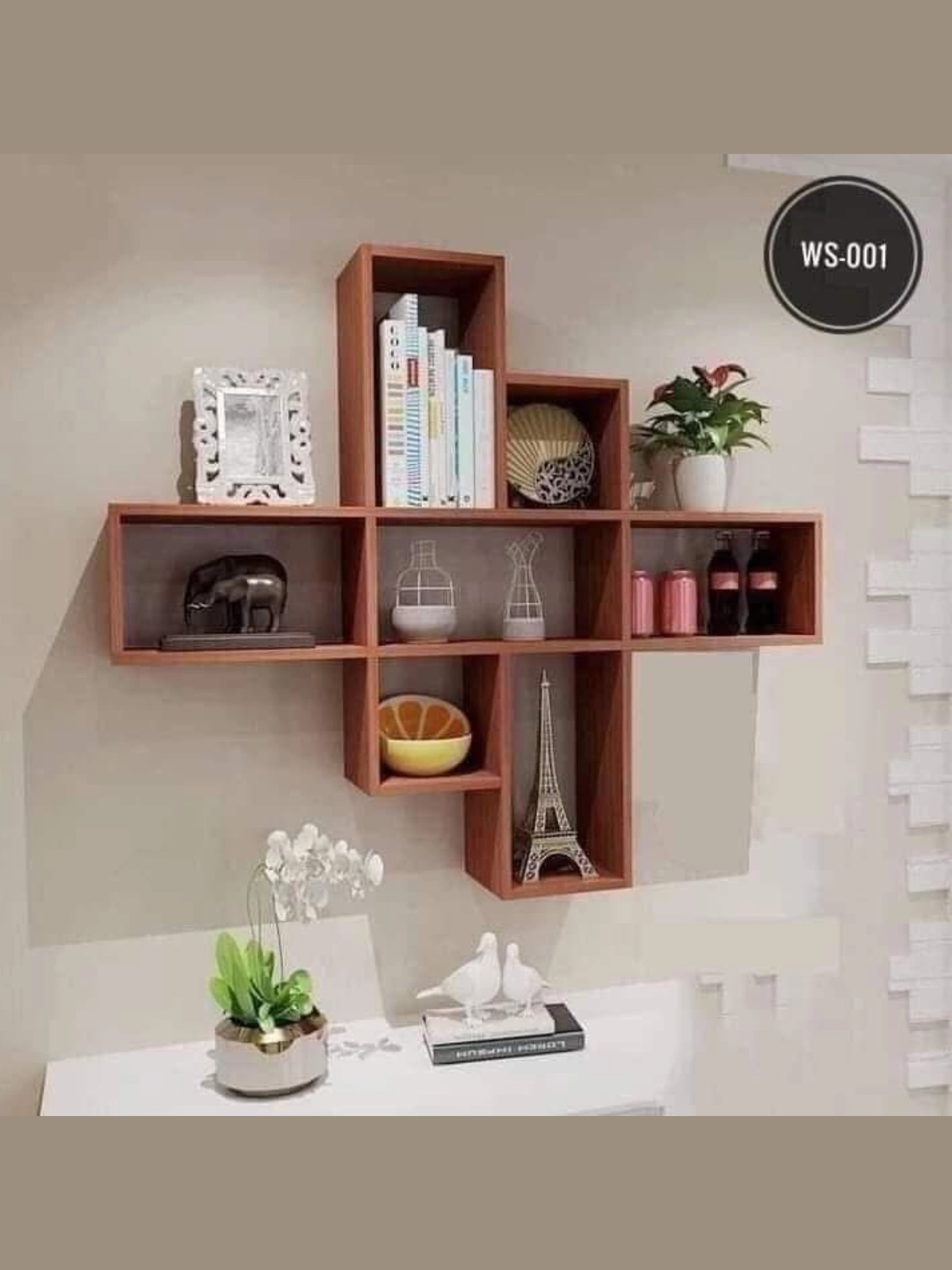 Floating wooden wall decor Floating wooden wall decor - Image 1